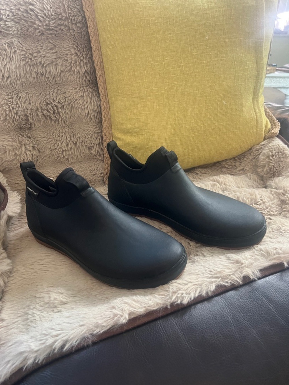 Men's Chelsea Slip-On Boots - Black - Picture 2 of 10